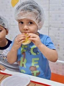 Atividade de nutrição - A Lagarta Comilona